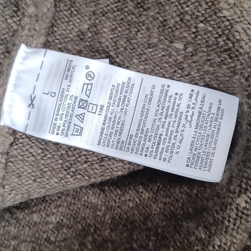Old Navy sweater - Picture 10 of 14